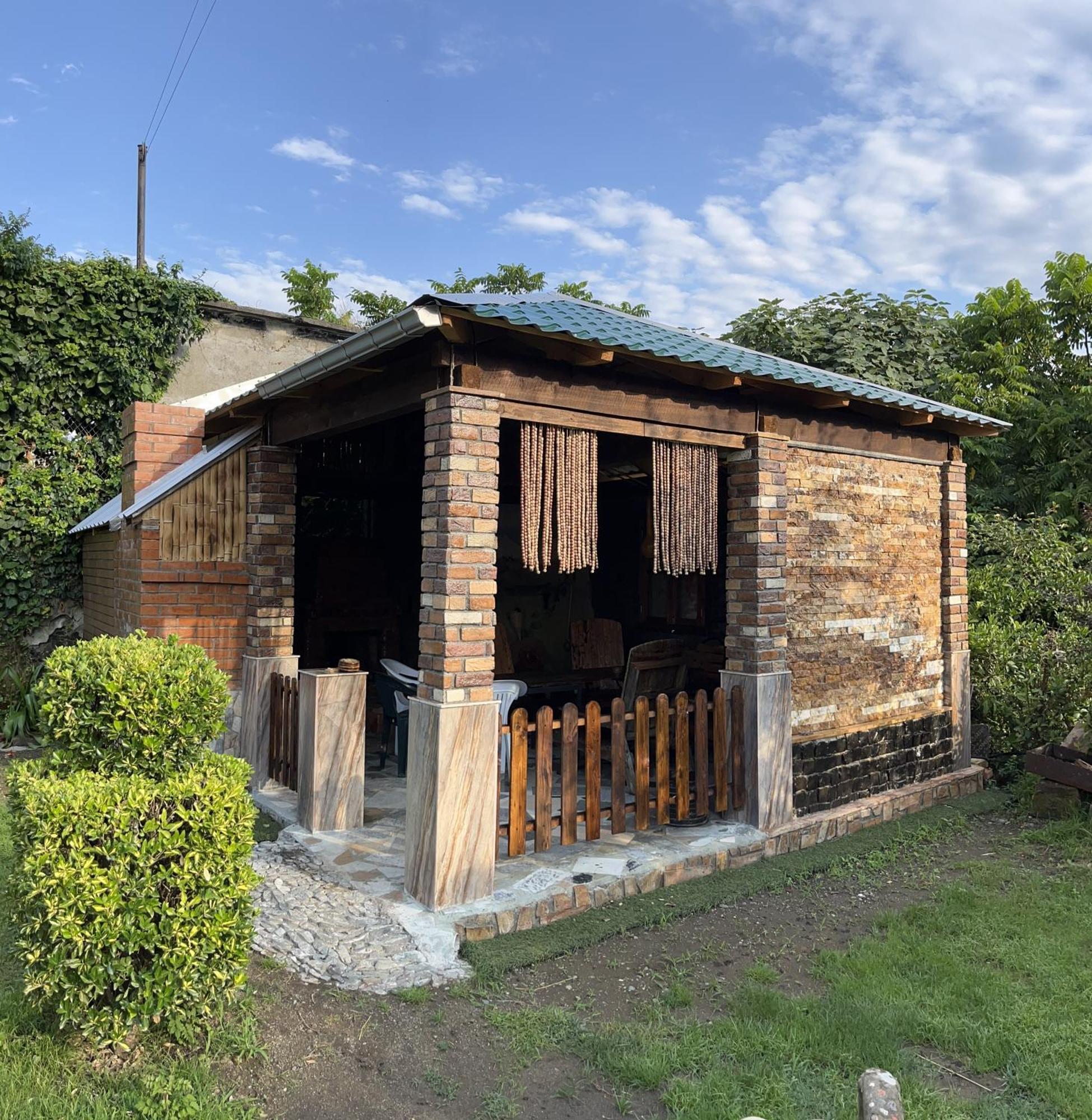 Guest House On Kostava 23 Kobuleti Exterior photo